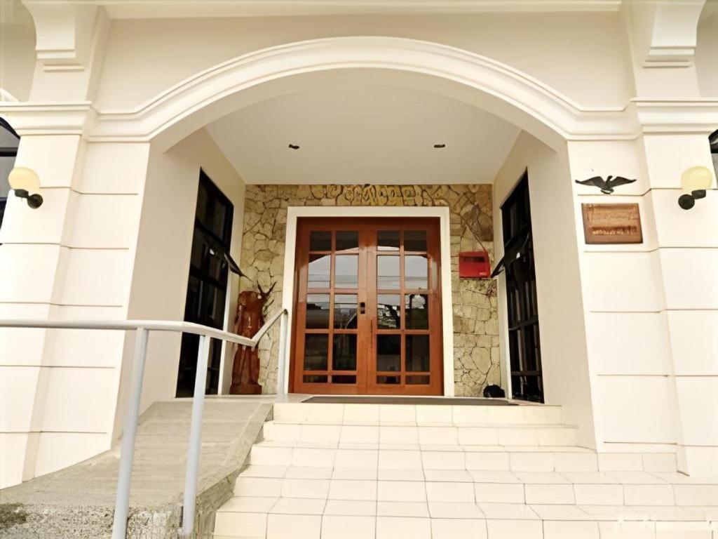 El Haciendero Private Hotel Iloilo City Buitenkant foto