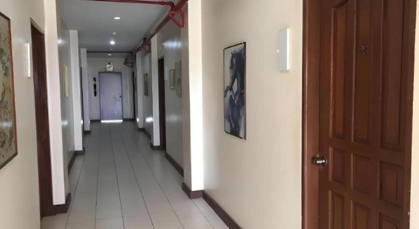 El Haciendero Private Hotel Iloilo City Buitenkant foto