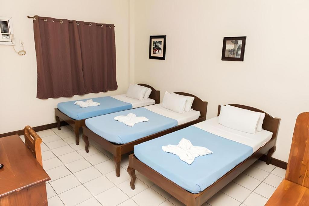 El Haciendero Private Hotel Iloilo City Buitenkant foto