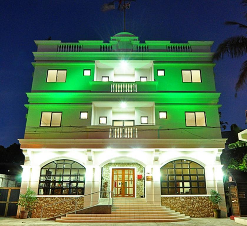 El Haciendero Private Hotel Iloilo City Buitenkant foto